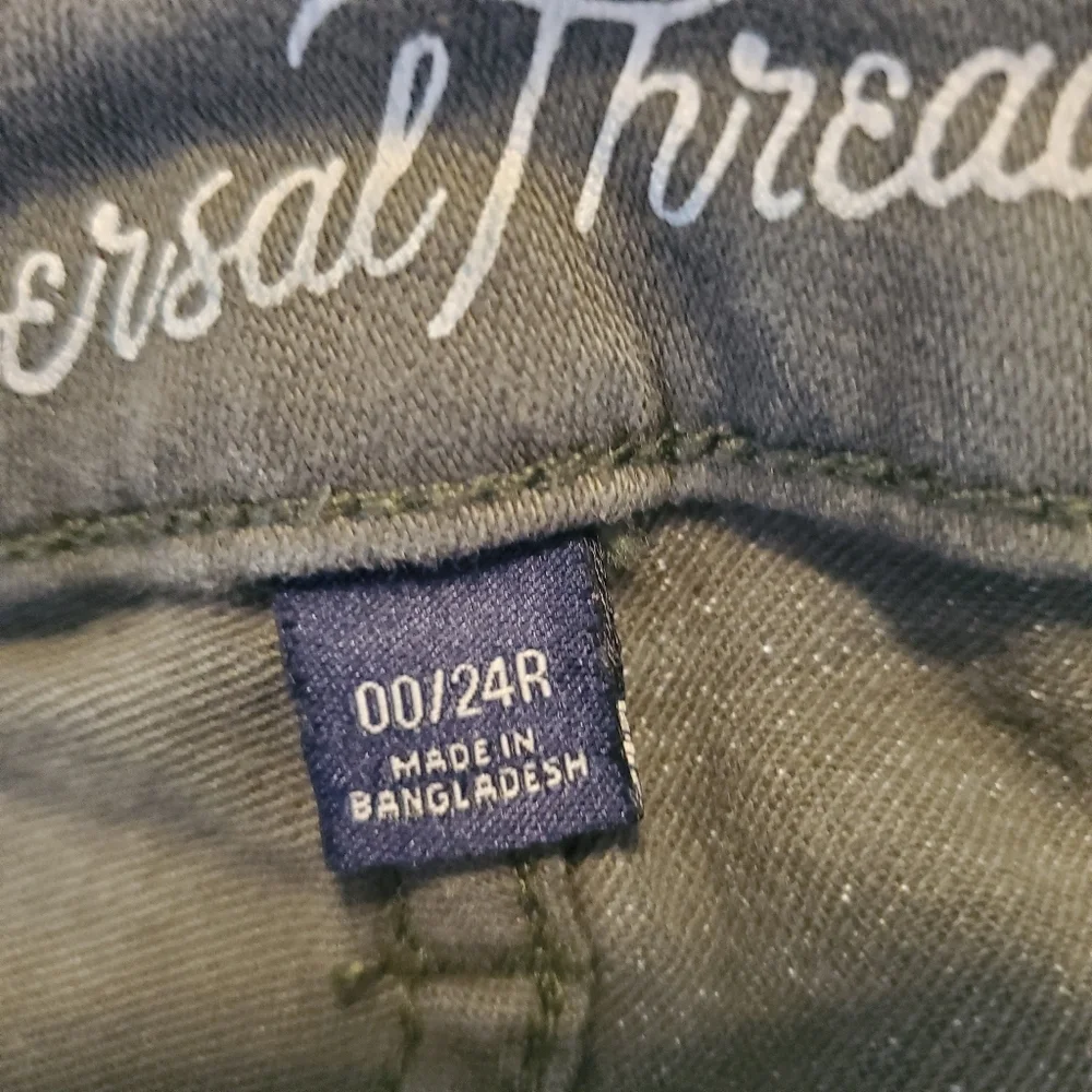 Universal Thread olive green mid rise jegging - Picture 12 of 15